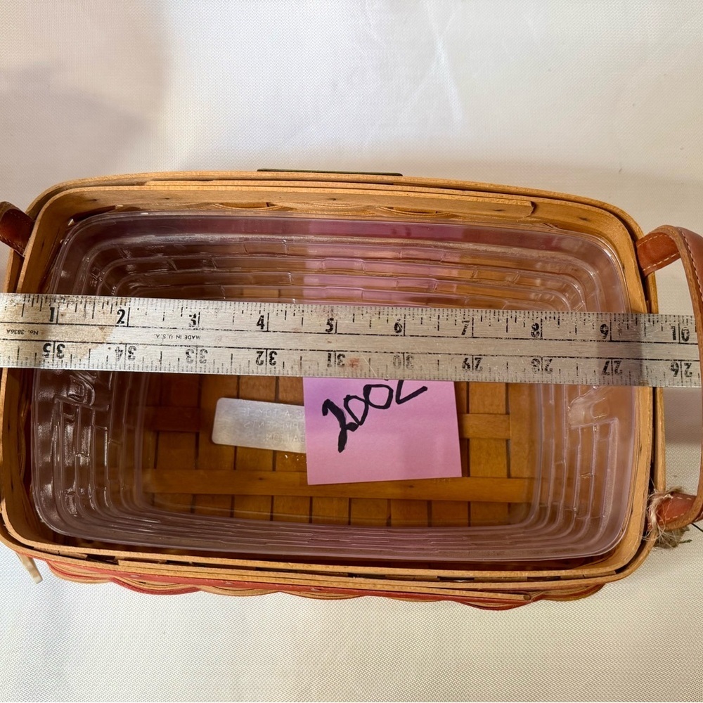 Longaberger Hand Woven Basket with Liner; Excellent condition - Picture 3 of 11